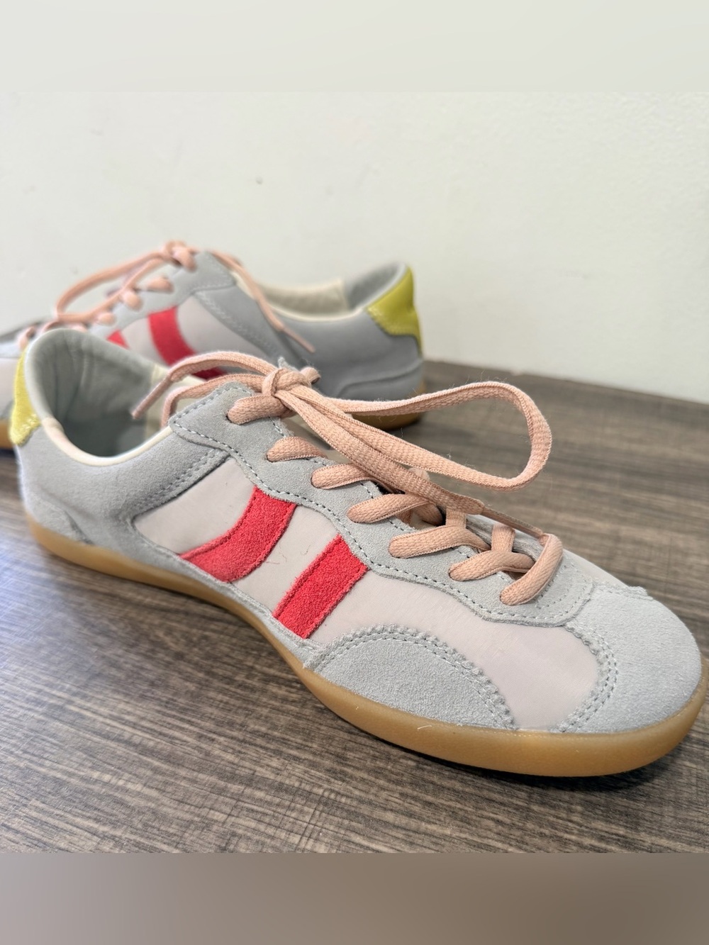 COOLWAY Low Top Lace Up Sneakers Suede Rubber Outsole size US 7